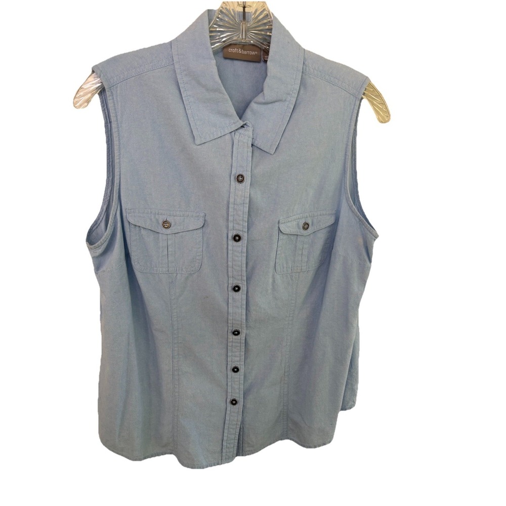 Croft & Barrow Blue Chambray Button Front Top Size M